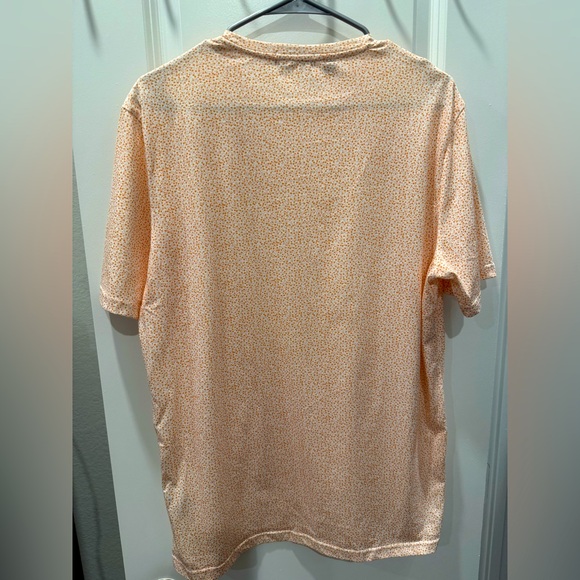 NWOT Saks 5th Avenue Made in Italy 🇮🇹 Large T-Shirt, 100% cotton - Picture 2 of 5